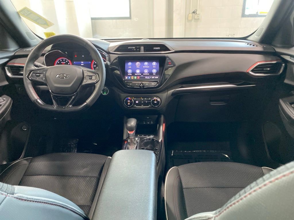 Used 2023 Chevrolet TrailBlazer RS w/ Sun and Liftgate Package FWD image 6