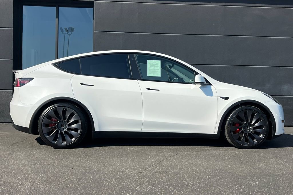 Used 2023 Tesla Model Y Performance image 4