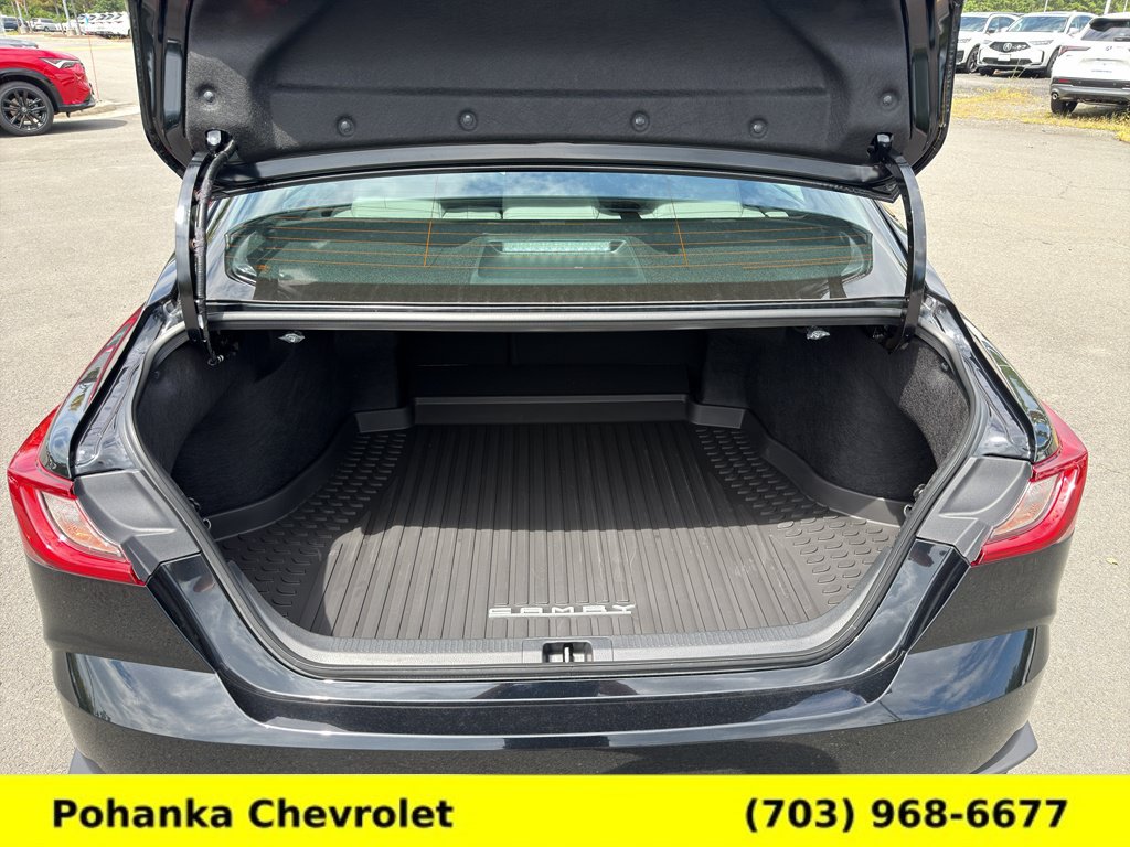 Used 2026 Toyota Camry SE w/ Convenience Package FWD image 28