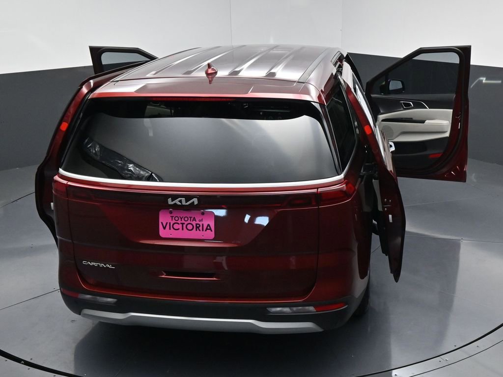 Used 2024 Kia Carnival LX image 27