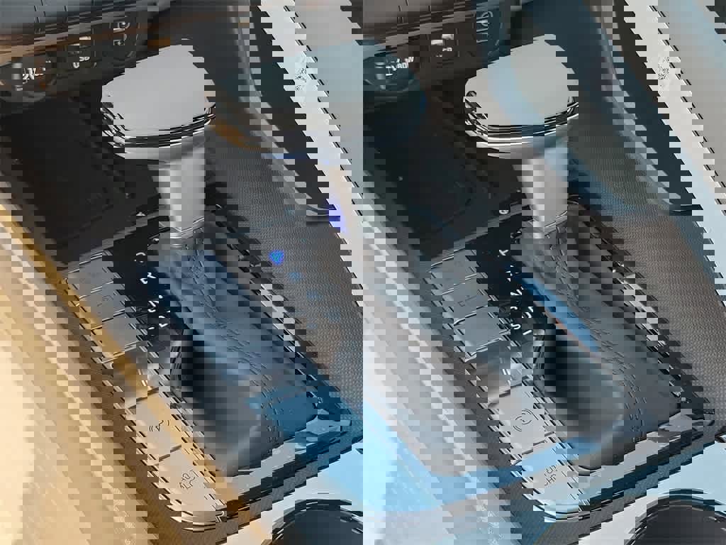 New 2025 Hyundai Elantra SEL image 28