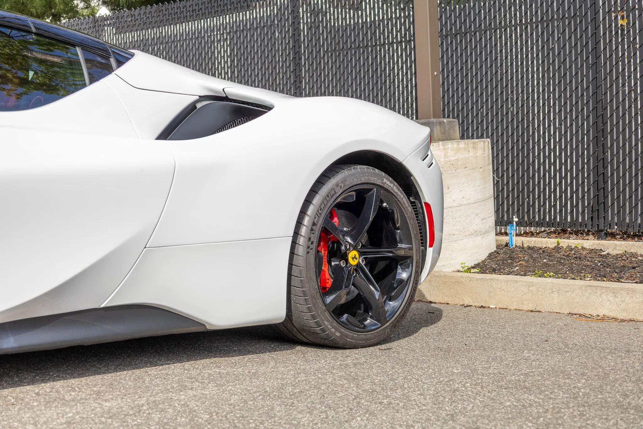 Used 2025 Ferrari SF90 Spider image 52