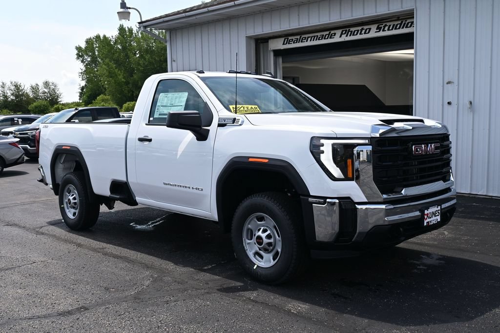 New 2026 GMC Sierra 2500 Pro AWD/4WD image 3