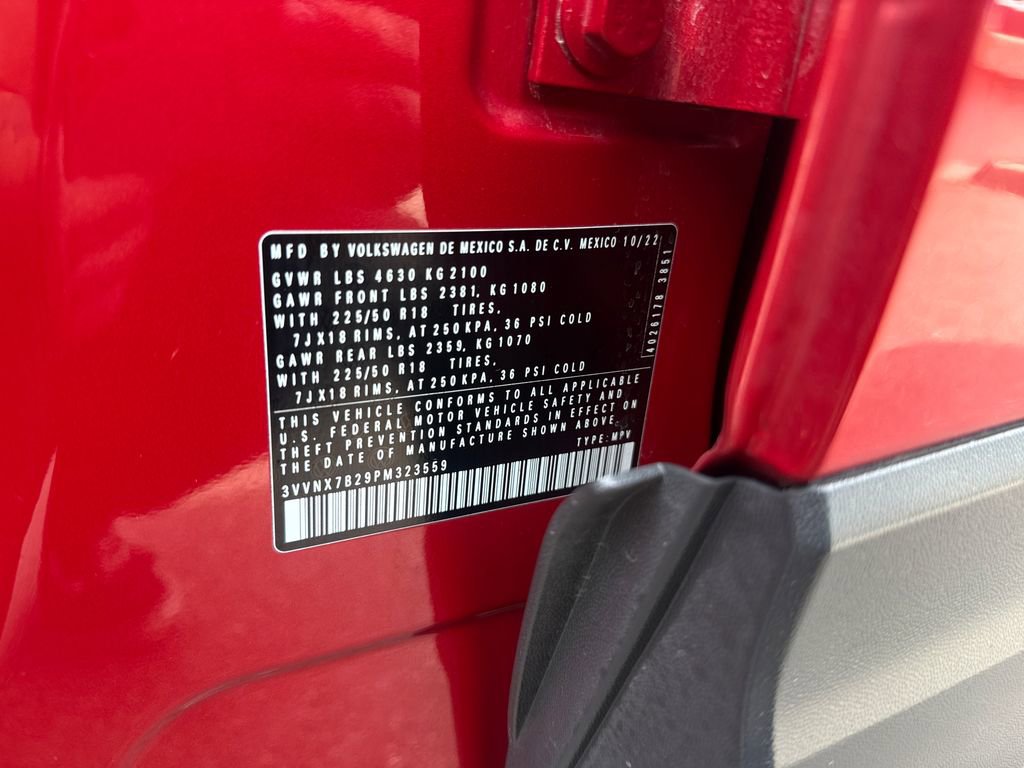 Used 2023 Volkswagen Taos SE w/ Panoramic Sunroof Package image 30