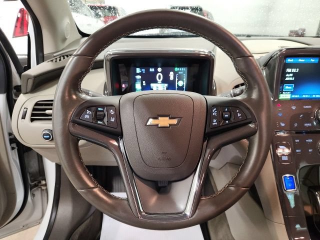 Used 2015 Chevrolet Volt Premium w/ Premium Trim Package FWD image 20