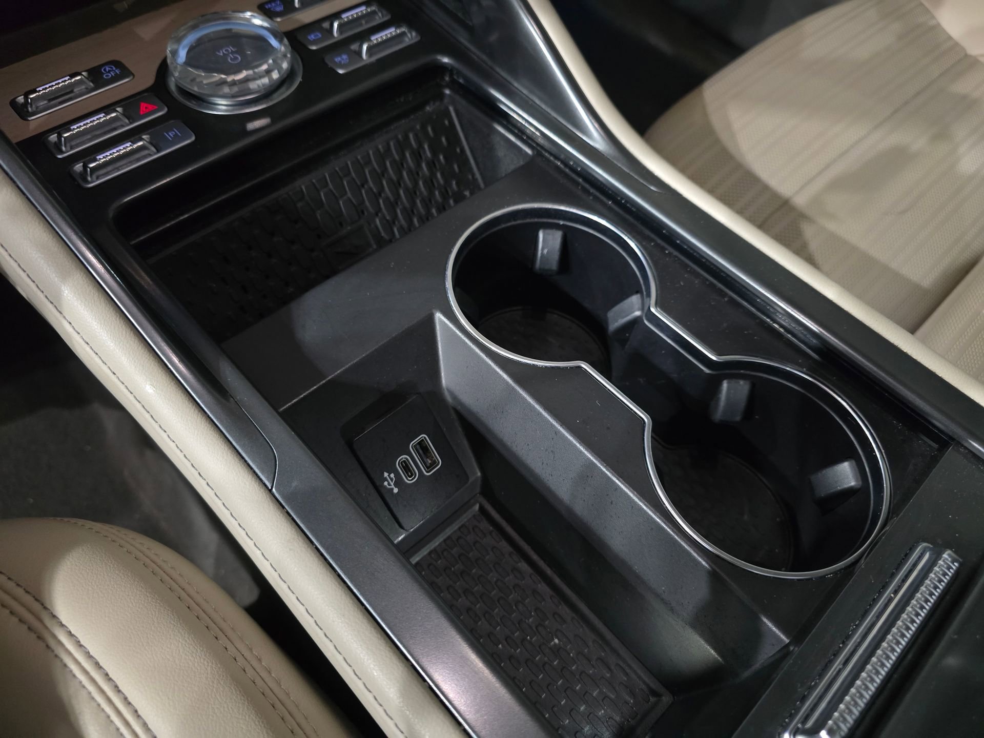 Used 2024 Lincoln Nautilus Reserve w/ Equipment Group 202A image 34