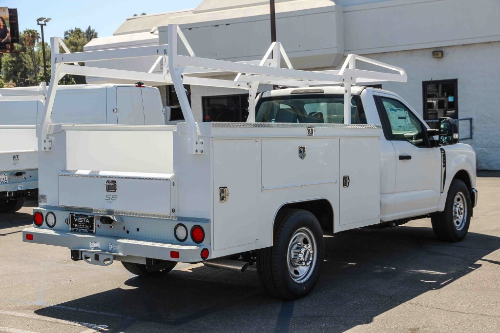 New 2025 Ford F350 XL w/ XL Chrome Package RWD image 4