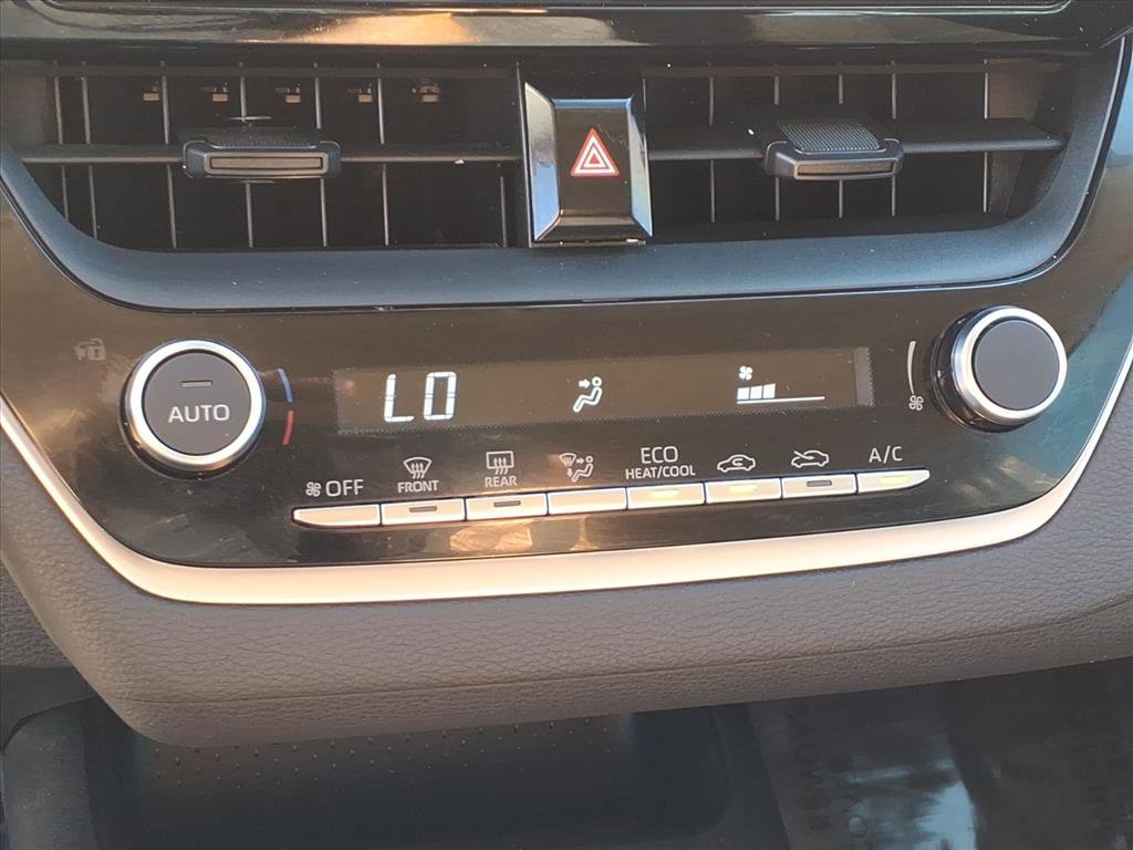 Used 2023 Toyota Corolla LE image 22