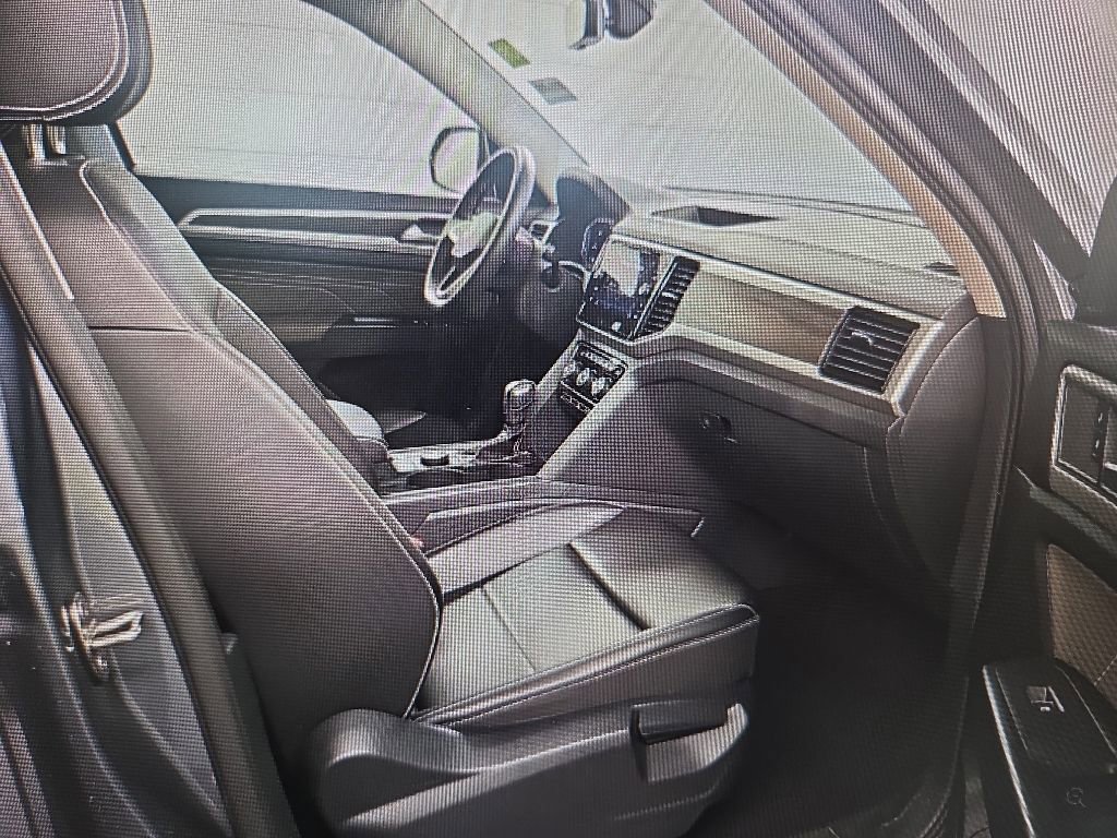 Used 2023 Volkswagen Atlas SE w/ Panoramic Sunroof Package AWD/4WD image 16