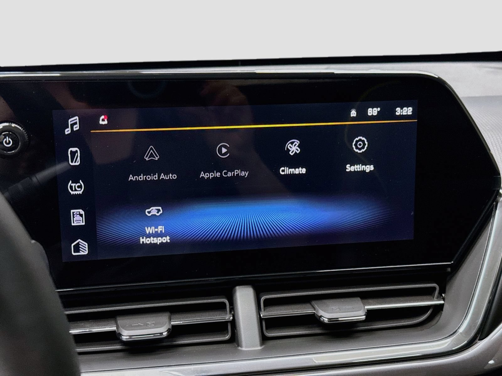 New 2026 Chevrolet Trax ACTIV w/ Sunroof Package FWD image 17