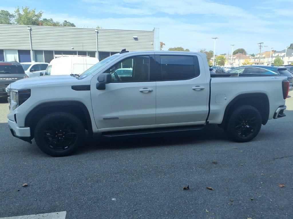 Used 2023 GMC Sierra 1500 Elevation AWD/4WD image 9