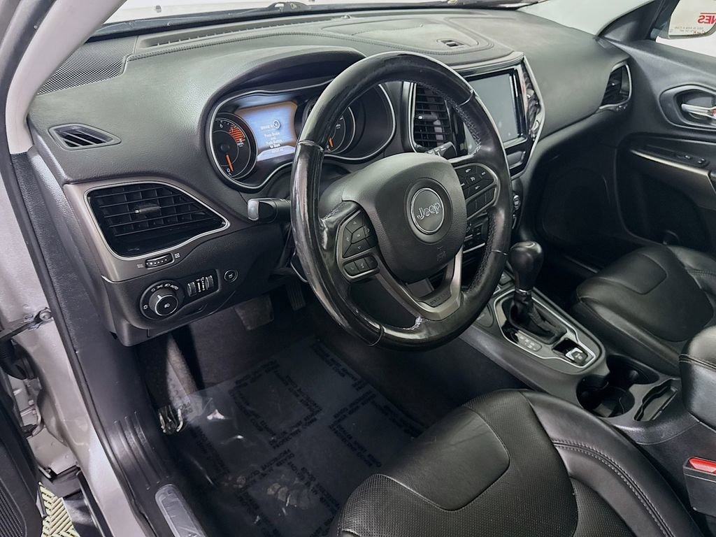 Used 2020 Jeep Cherokee Limited AWD/4WD image 18
