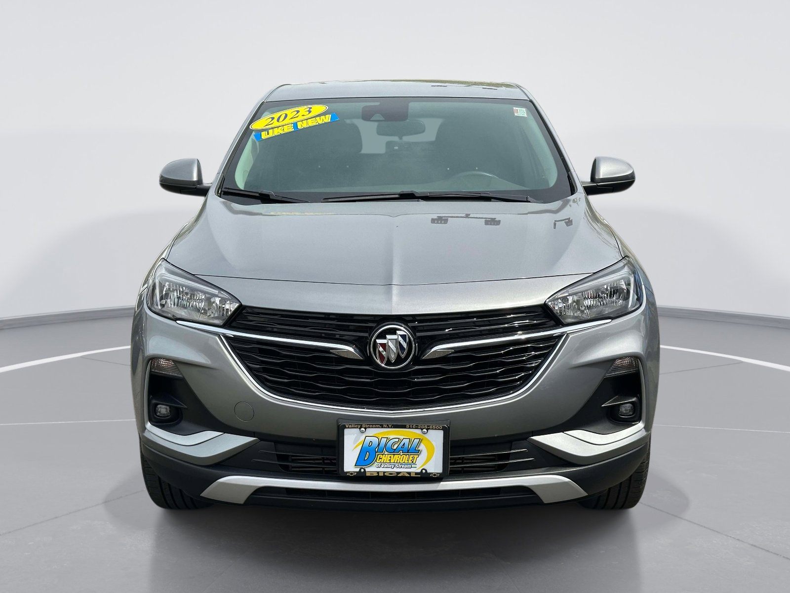 Used 2023 Buick Encore GX Preferred w/ Cold Weather Comfort Package AWD/4WD image 2