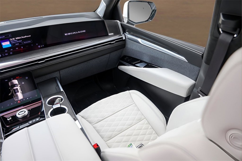 Certified 2025 Cadillac Escalade V w/ LPO, Floor Liner Package image 30