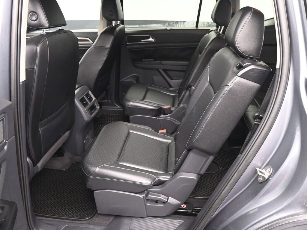 Used 2019 Volkswagen Atlas SEL image 3