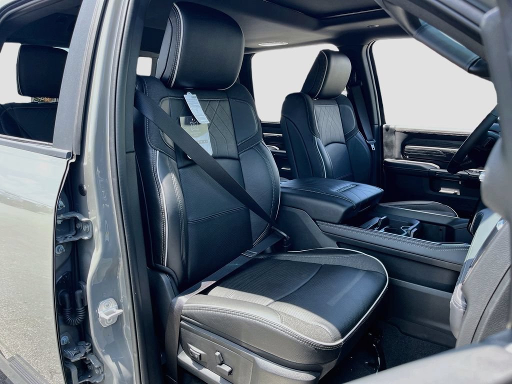 New 2026 RAM 3500 Limited AWD/4WD image 30