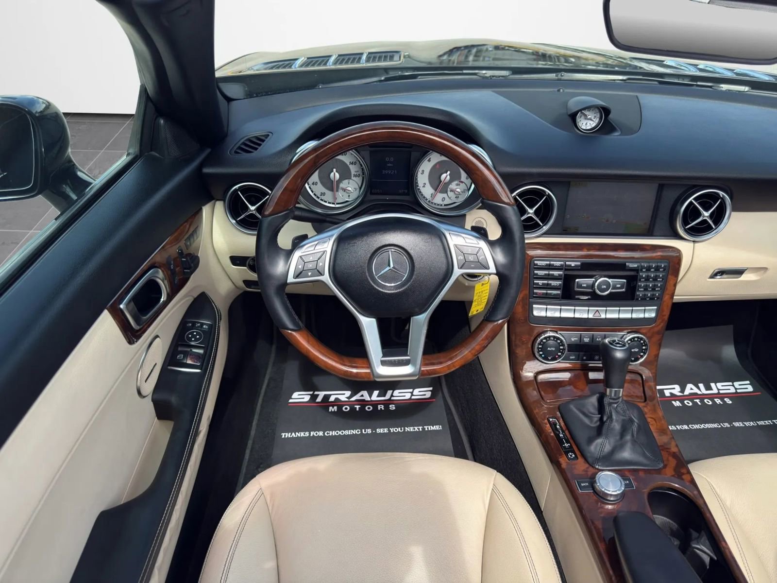 Used 2012 Mercedes-Benz SLK 350 image 16