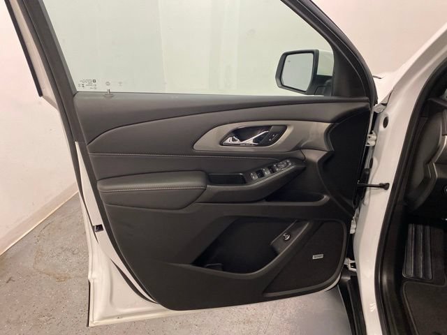 Certified 2023 Chevrolet Traverse LT w/ LT Premium Package AWD/4WD image 20