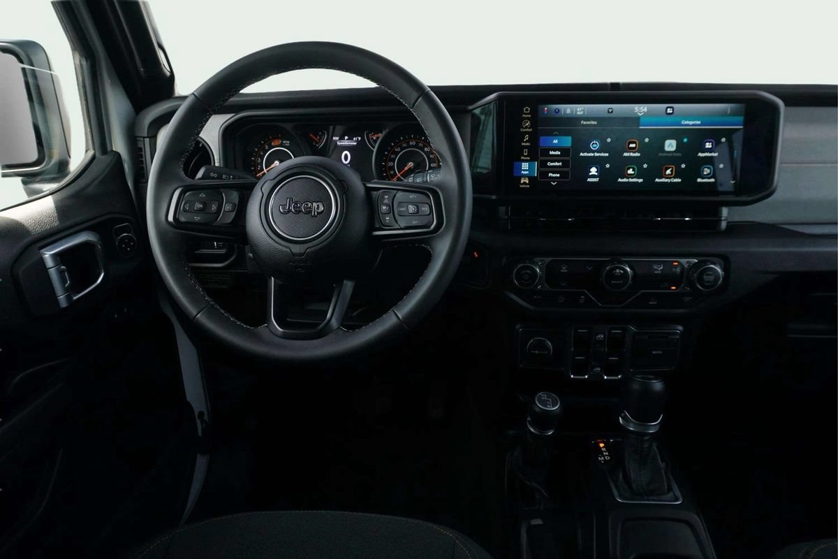 Used 2025 Jeep Wrangler Unlimited Sport AWD/4WD image 17