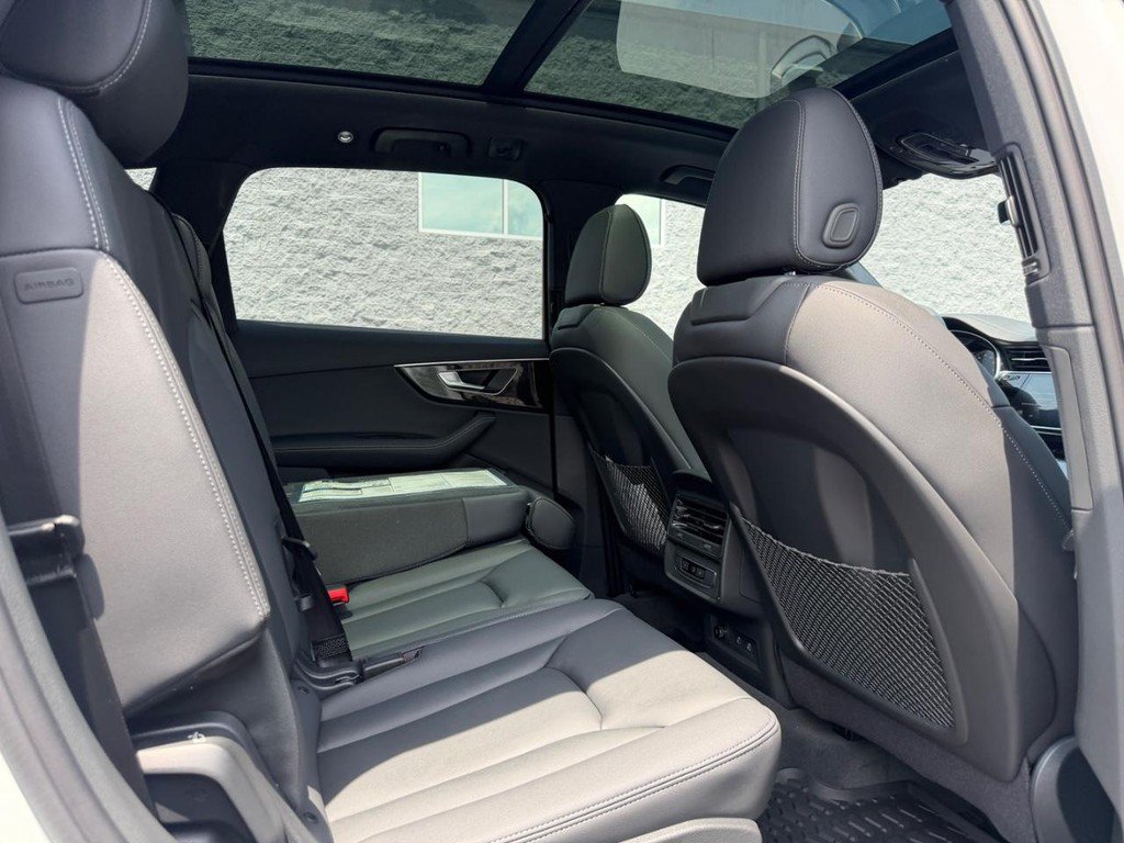 New 2026 Audi Q7 2.0T Premium Plus AWD/4WD image 4