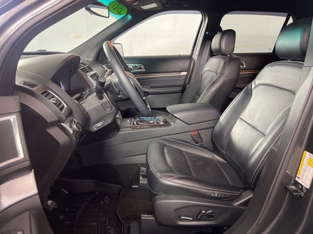 Used 2017 Ford Explorer Limited AWD/4WD image 10
