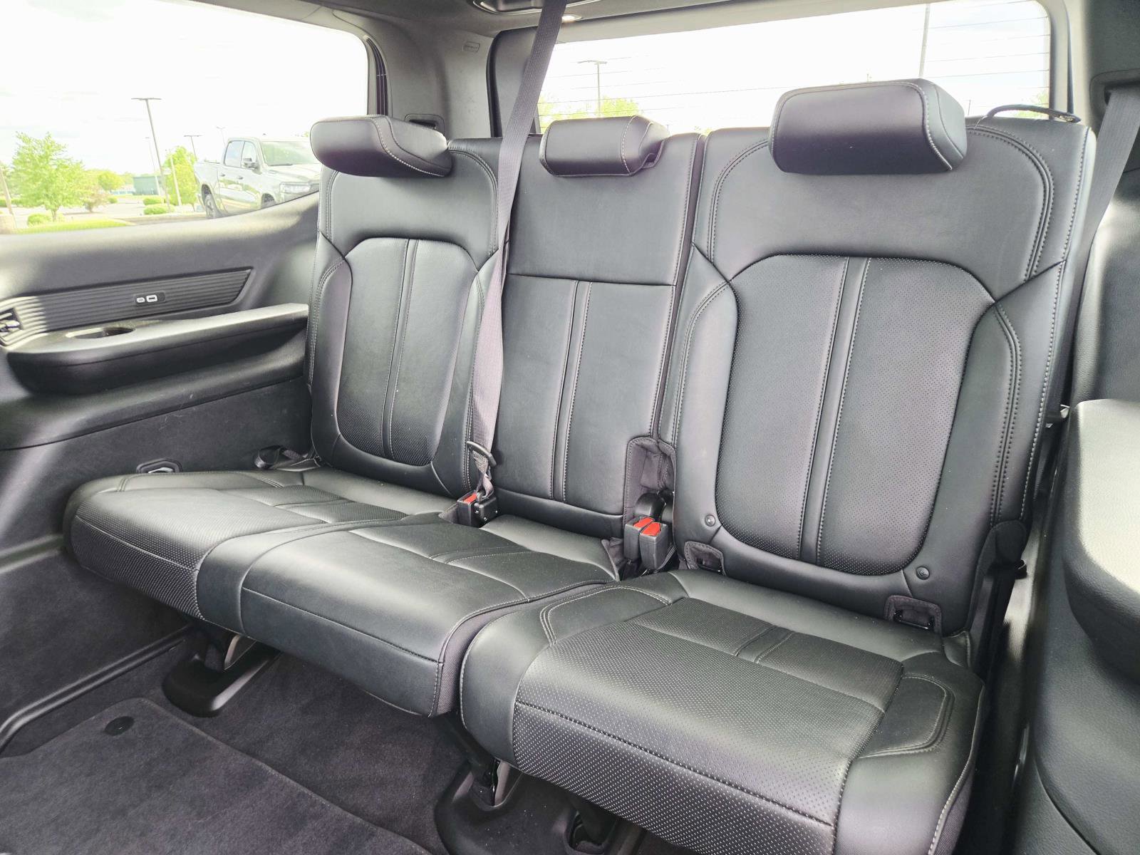 Used 2024 Jeep Wagoneer Series II w/ Convenience Group I AWD/4WD image 16