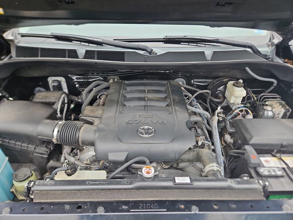 Used 2018 Toyota Tundra SR5 w/ TRD Off Road Package AWD/4WD image 21