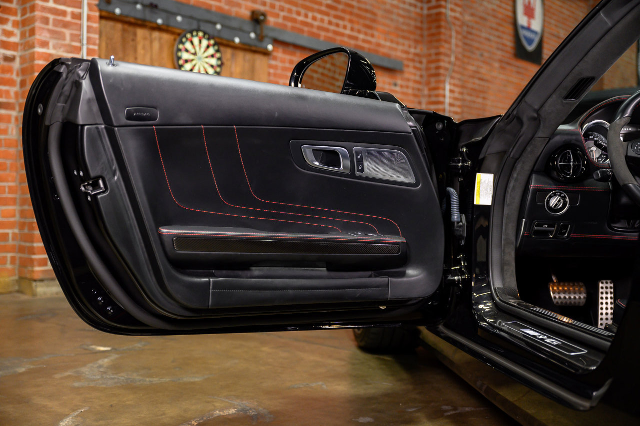 Used 2013 Mercedes-Benz SLS AMG GT Roadster image 35