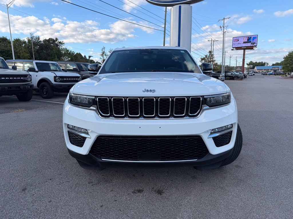 Used 2022 Jeep Grand Cherokee Limited AWD/4WD image 2