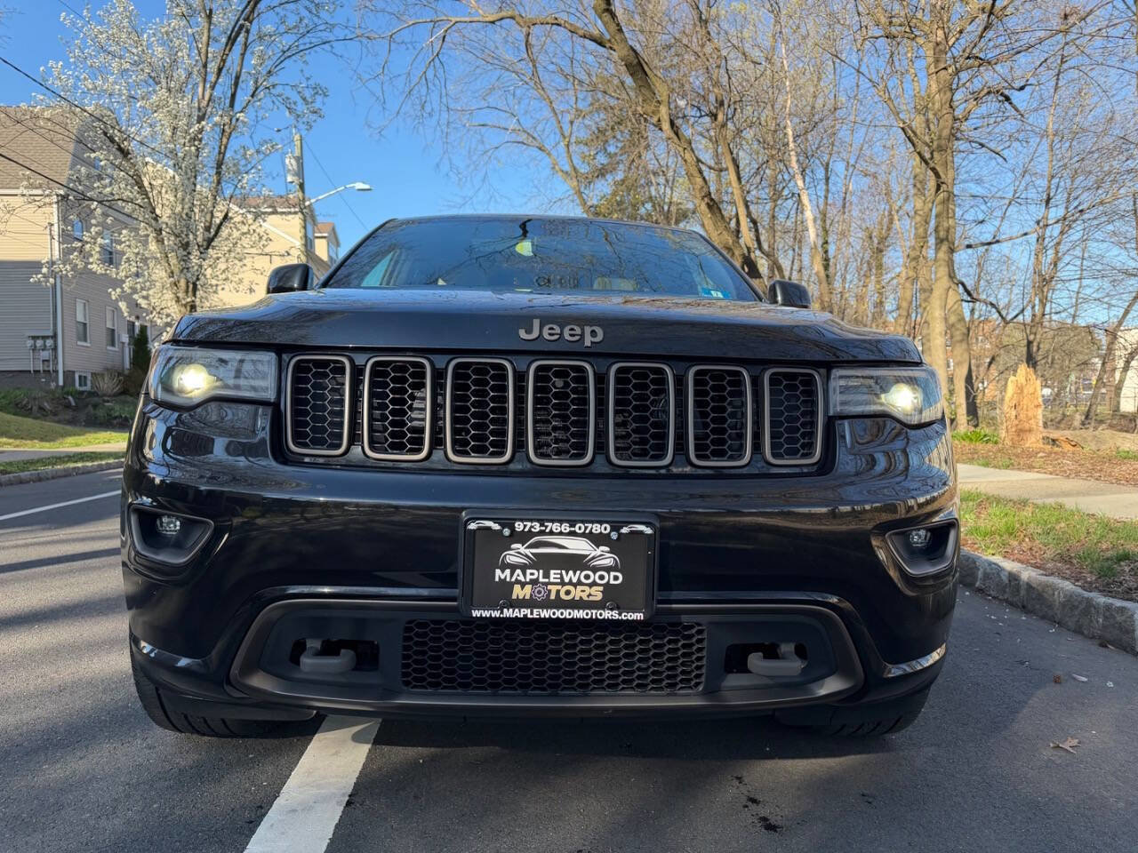 Used 2016 Jeep Grand Cherokee Limited 75th Anniversary AWD/4WD image 3