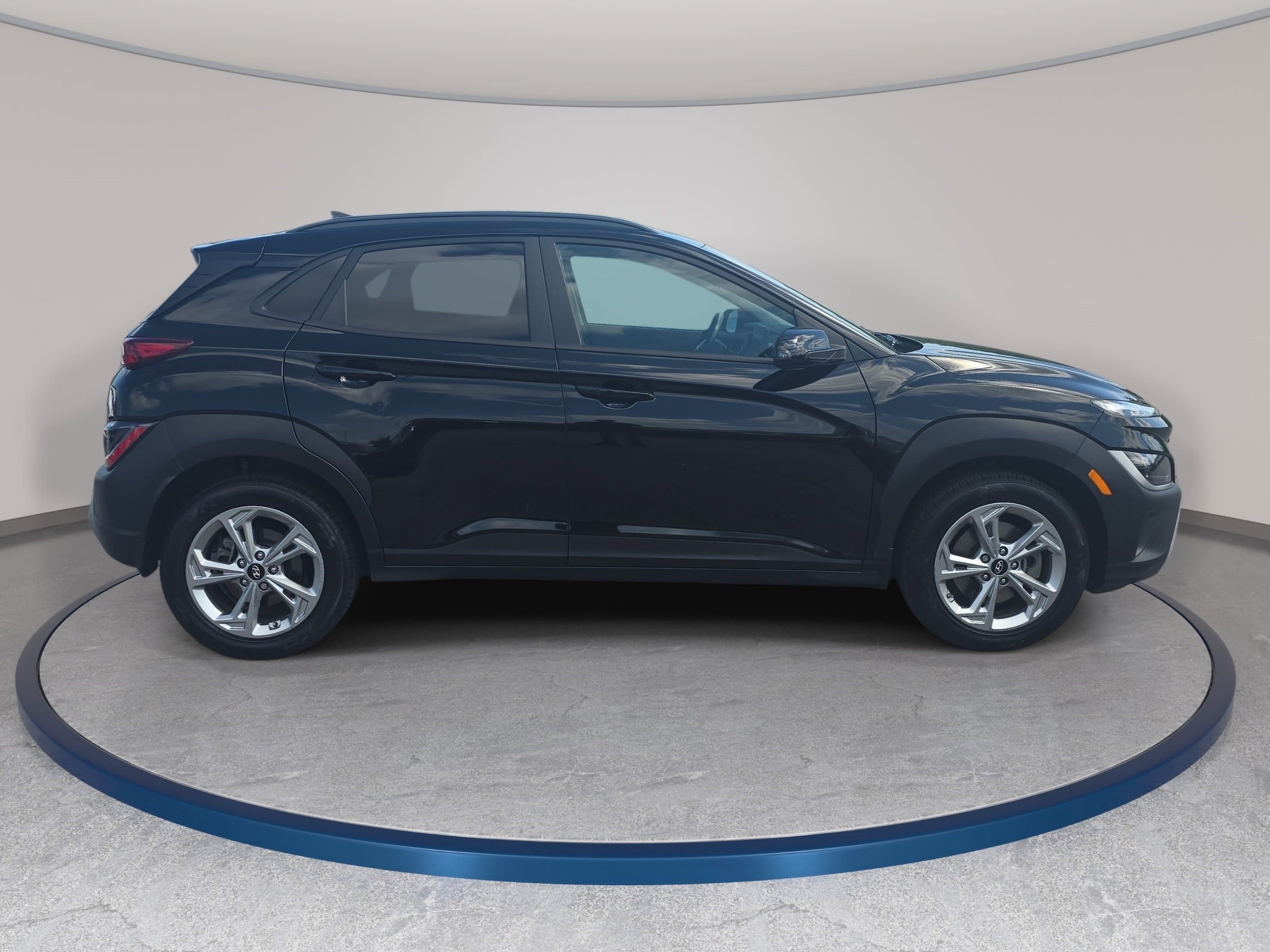 Used 2022 Hyundai Kona SEL AWD/4WD image 4