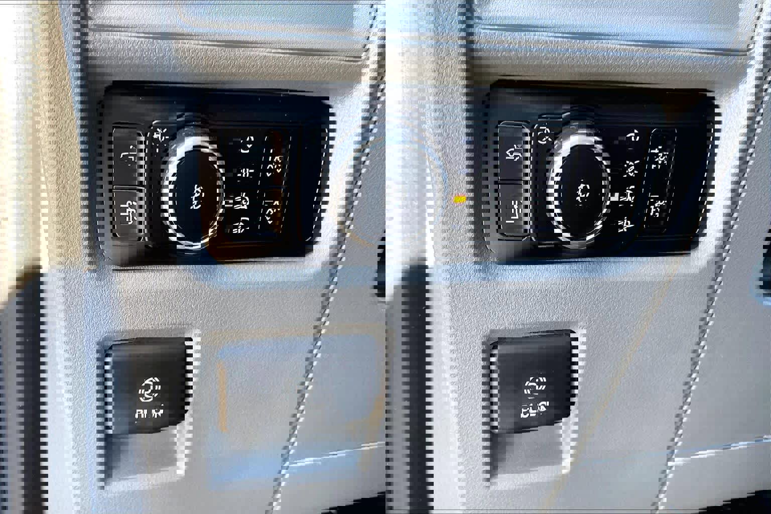 Used 2024 Ford F150 XLT w/ Mobile Office Package image 13