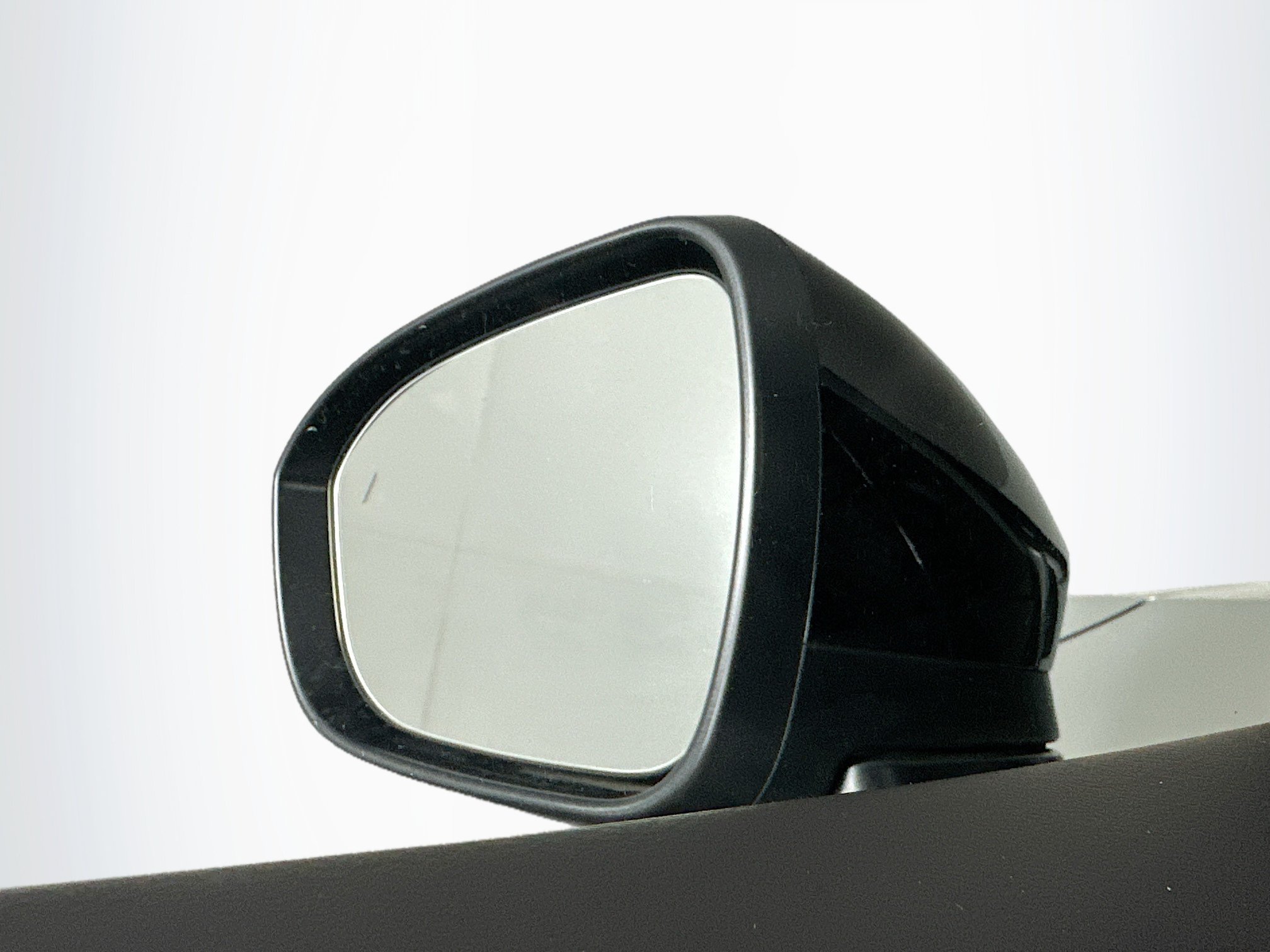 Used 2023 Nissan Ariya FWD image 16