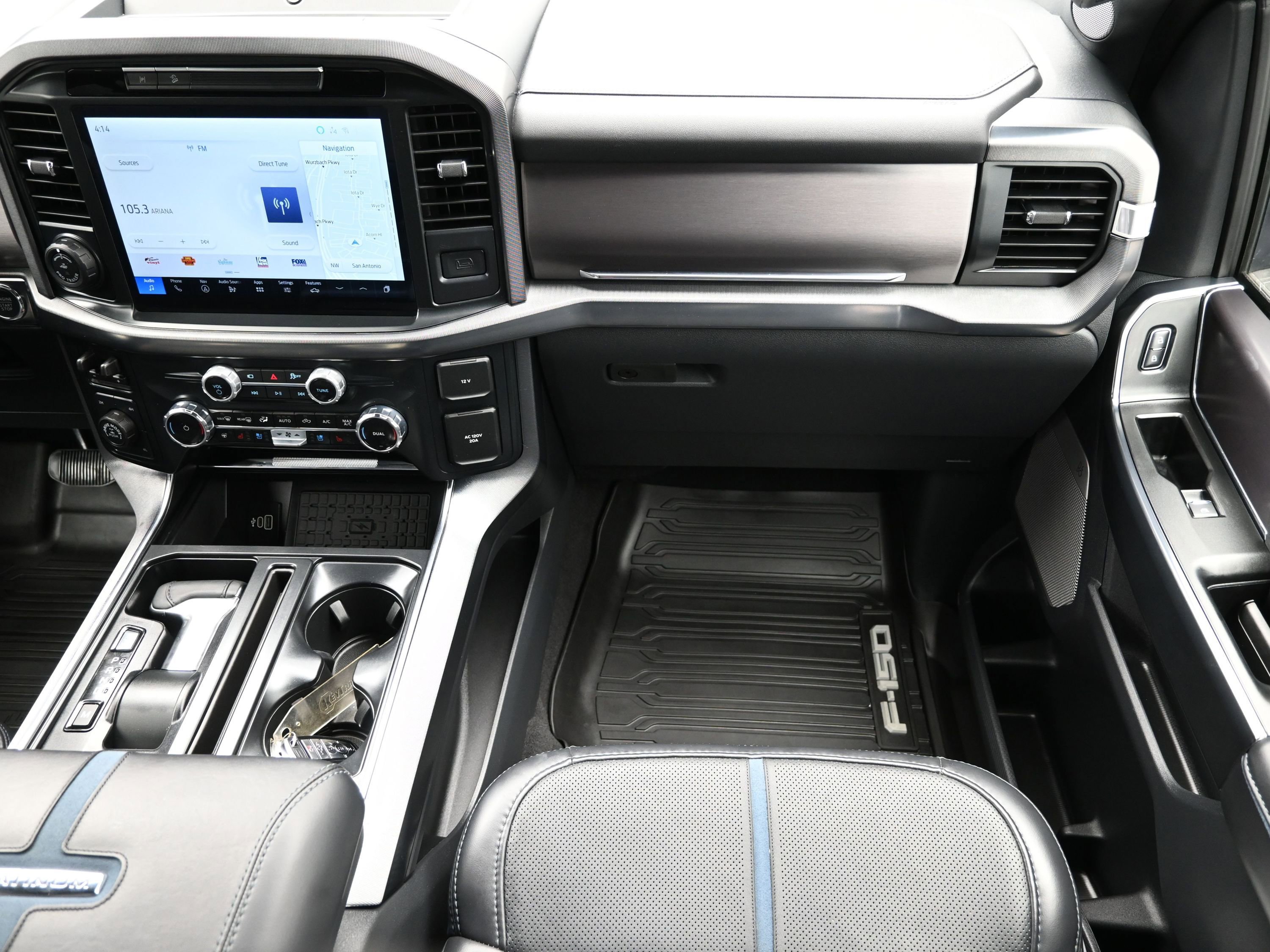 Used 2025 Ford F150 Platinum w/ FX4 Off-Road Package image 40