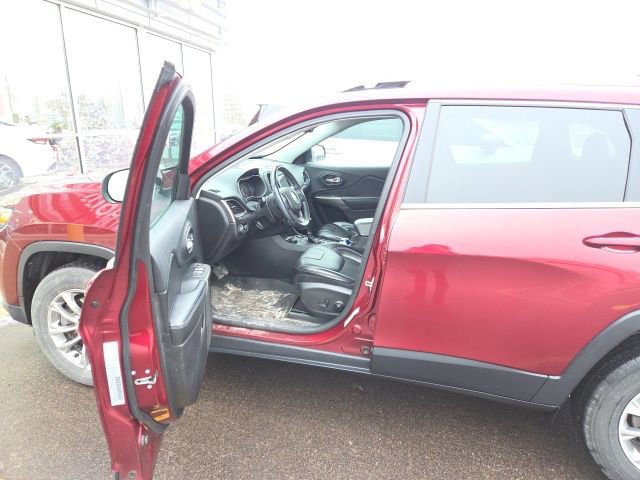 Used 2019 Jeep Cherokee Latitude Plus w/ Cold Weather Group image 5