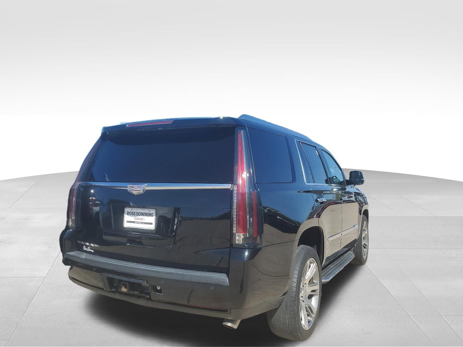 Used 2016 Cadillac Escalade Luxury image 4