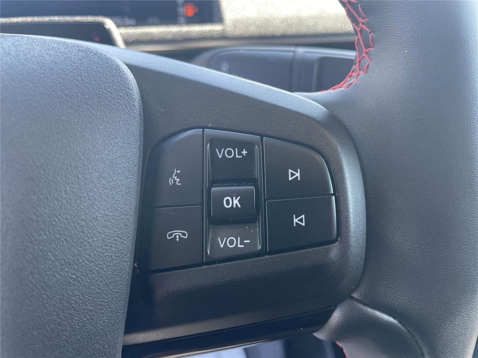 Used 2025 Ford Mustang Mach-E Premium w/ Sport Appearance Package AWD/4WD image 14