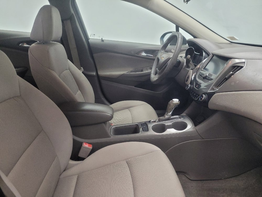Used 2017 Chevrolet Cruze LT w/ Convenience Package FWD image 21
