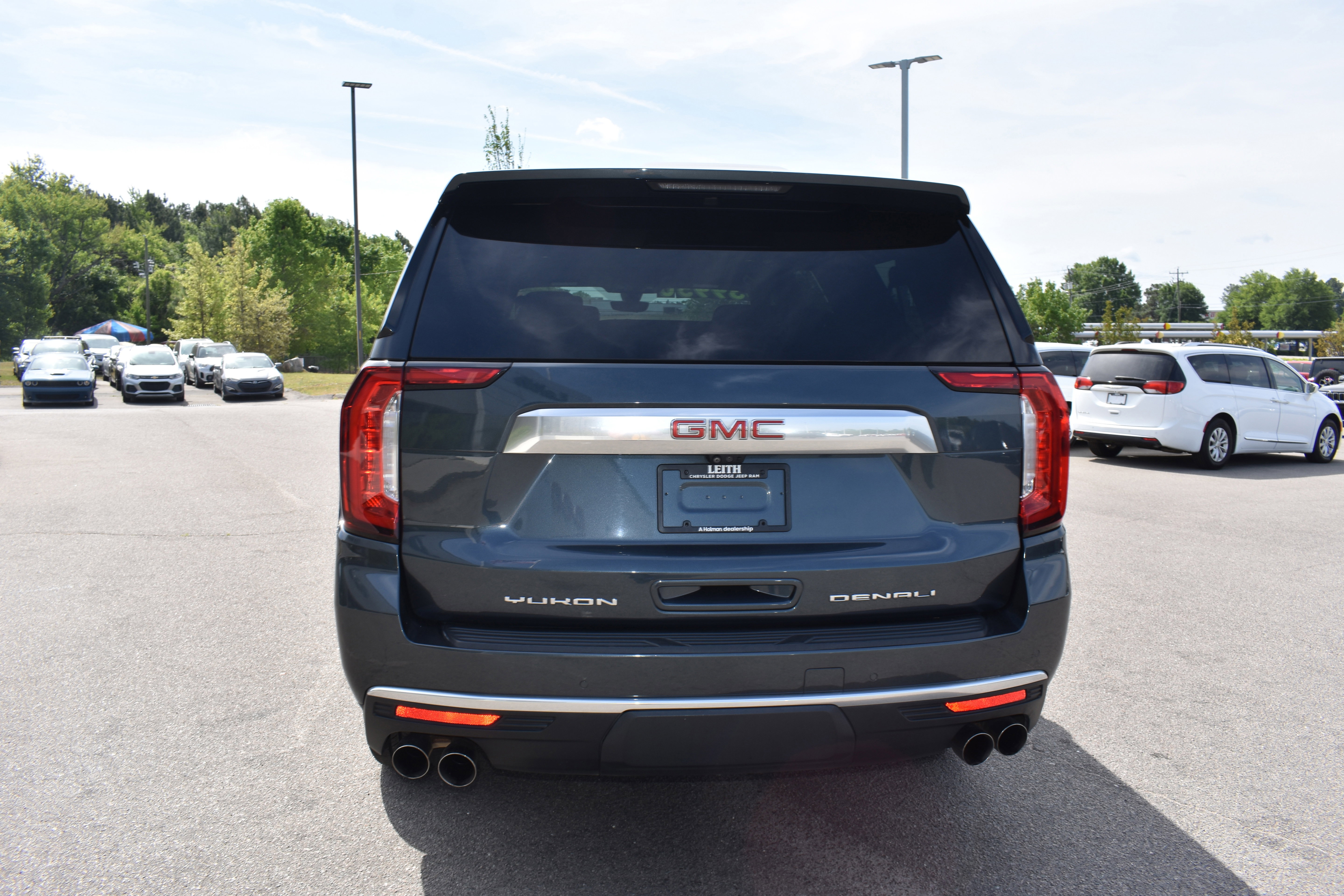 Used 2021 GMC Yukon XL Denali w/ Denali Ultimate Package AWD/4WD image 8