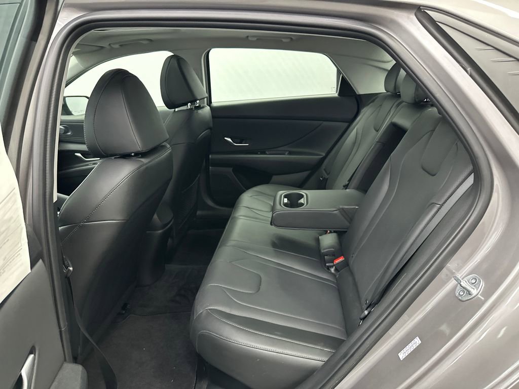 Used 2023 Hyundai Elantra Limited w/ Cargo Package FWD image 21