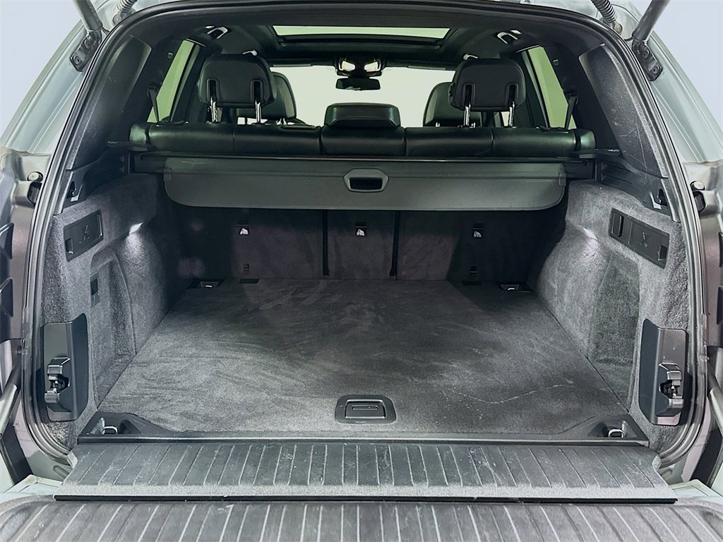 Used 2024 BMW X5 xDrive40i w/ M Sport Package image 16
