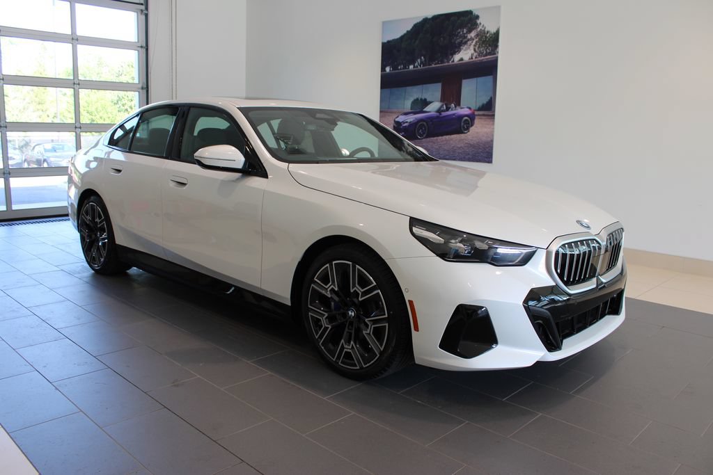 New 2027 BMW i5 xDrive40 w/ M Sport Package AWD/4WD image 2