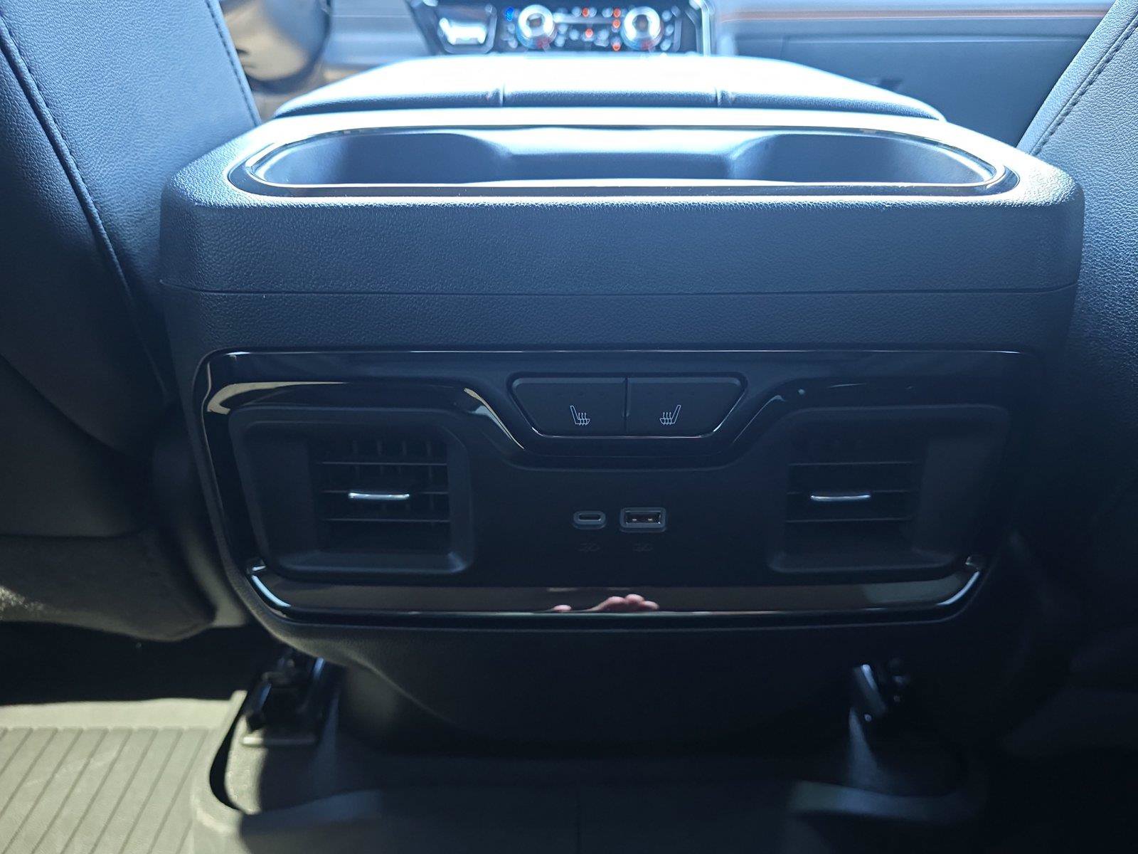 Used 2024 GMC Sierra 2500 AT4 w/ AT4 Premium Plus Package AWD/4WD image 21