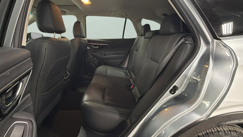 Certified 2021 Subaru Outback Limited image 29