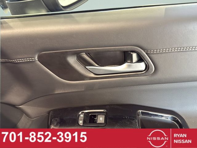 New 2026 Nissan Pathfinder Platinum image 38