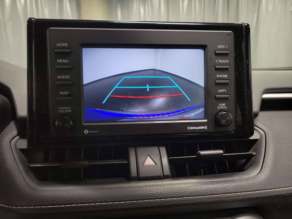 Used 2021 Toyota RAV4 LE AWD/4WD image 19