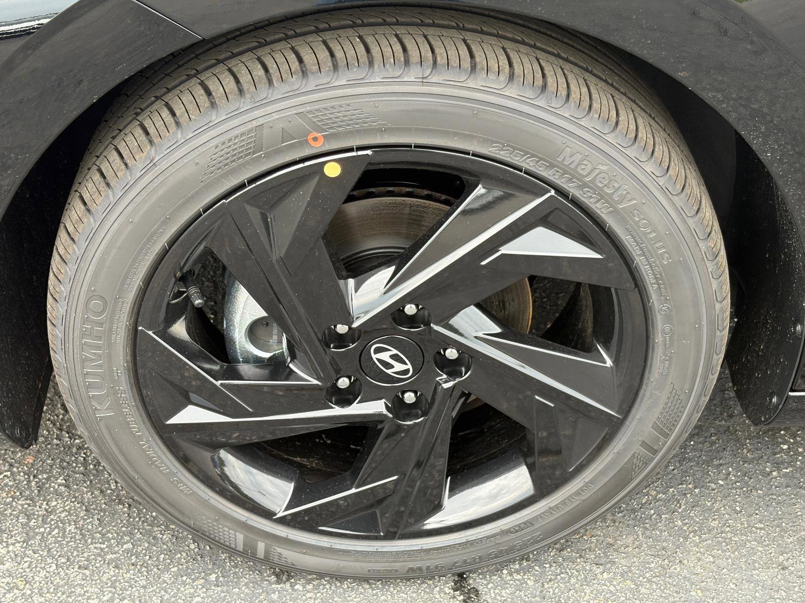 New 2026 Hyundai Elantra Sport FWD image 16
