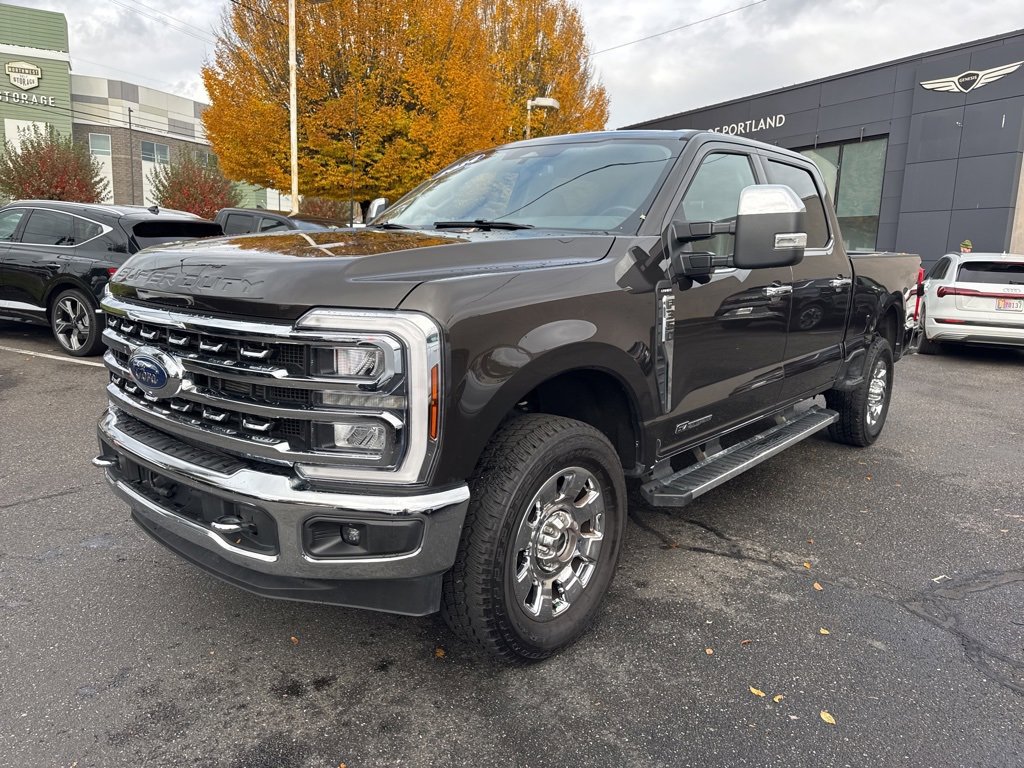 Used 2024 Ford F350 Lariat image 3