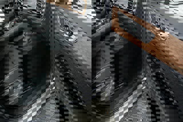 Certified 2025 Volkswagen Atlas SE image 26