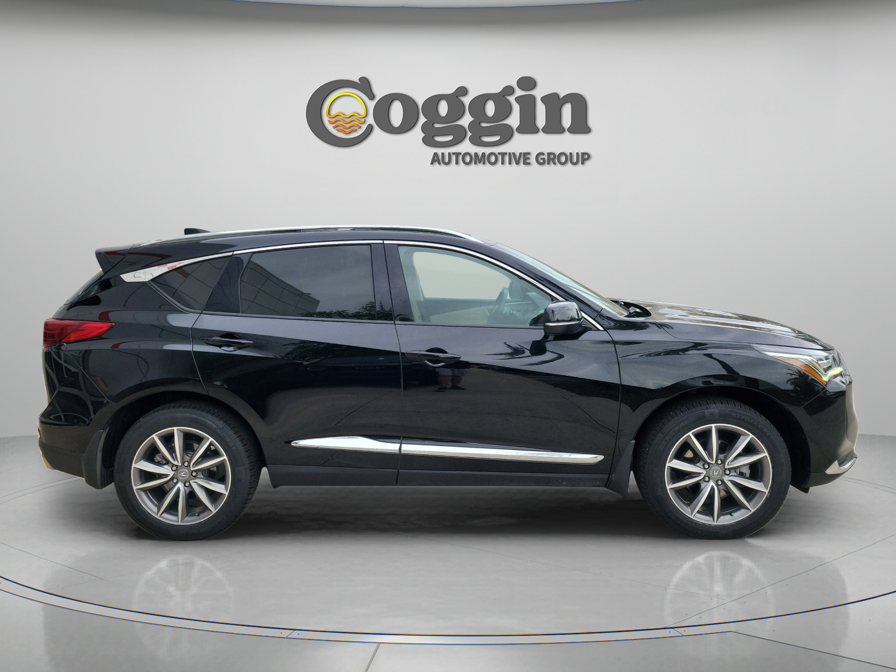 Used 2023 Acura RDX FWD w/ Technology Package image 4